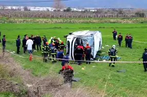 Denizli'de Midibüs Kazası: 2 Öğrenci Hayatını Kaybetti