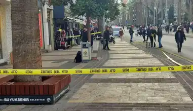 Denizli CHP Binası Önünde Panik: Şüpheli Çanta!