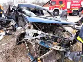 Denizli Çameli'nde 3 Araçlık Zincirleme Kaza: 3 Yaralı