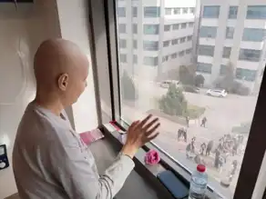 Kanserle Mücadele Eden Genç Kız, Sokak Hayvanlarından Destek Aldı