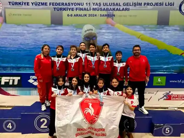 Büyükşehir Yüzme Takımı 39 Madalya Kazandı!