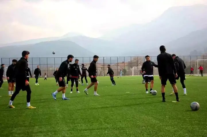 Denizli İdmanyurdu, Sandıklıspor'u Devreye Sokacak mı?