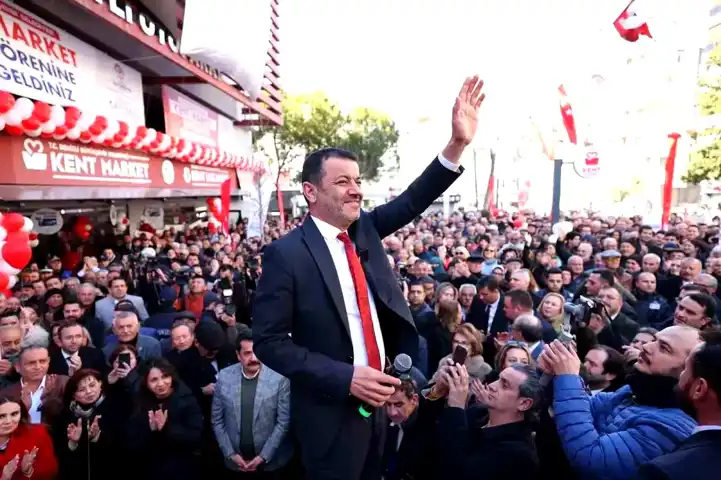 Denizli'de Uygun Fiyatlı Kent Market Açıldı
