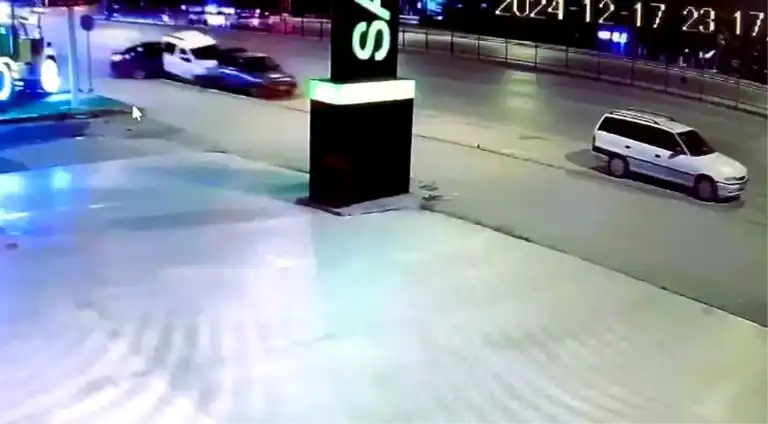 Denizli'de 4 Araçlık Trafik Kazası!