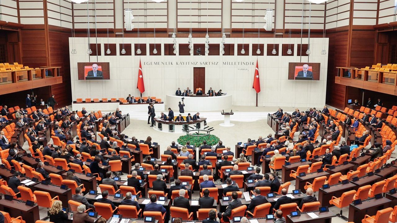 BMM’de tansiyon yükseldi: Fezlekeler sonrası sert açıklamalar